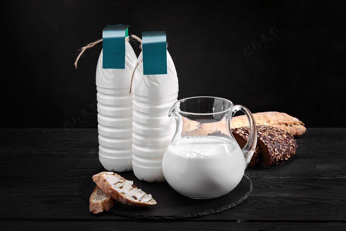 国家各种瓶装和罐装鲜奶的农场环境饮料瓶子玻璃
