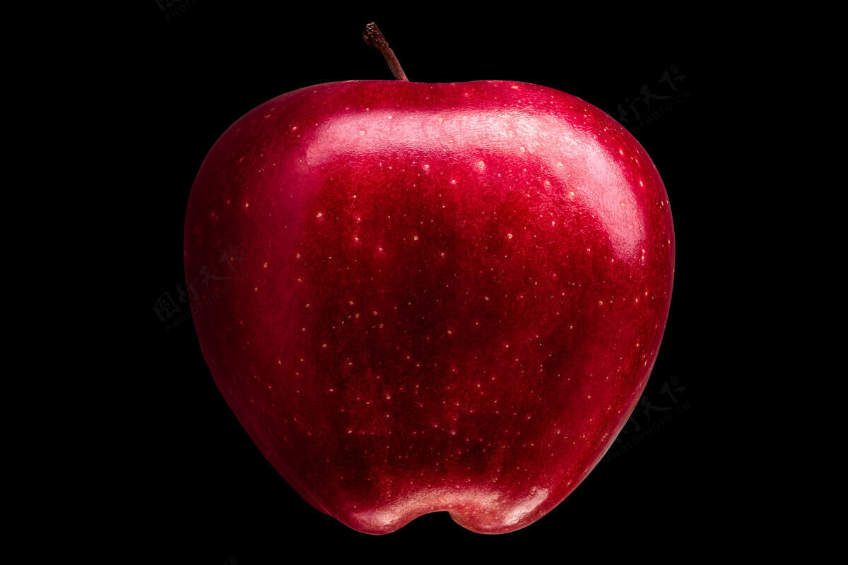 天然一个美味的红苹果孤立和闪亮的倒影苹果成熟甜