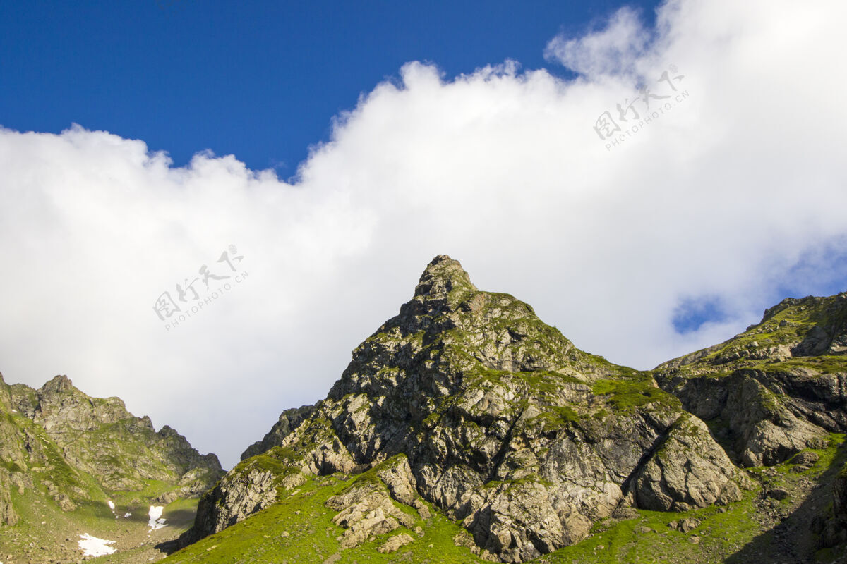 自然斯瓦内蒂的山脉景观和景观季节景观雄伟