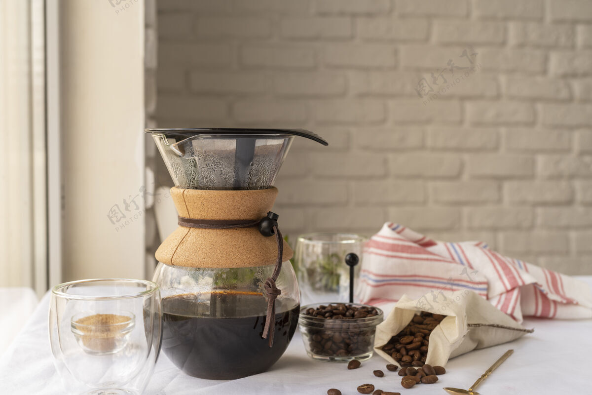 咖啡机咖啡机在桌子上香味咖啡机咖啡豆