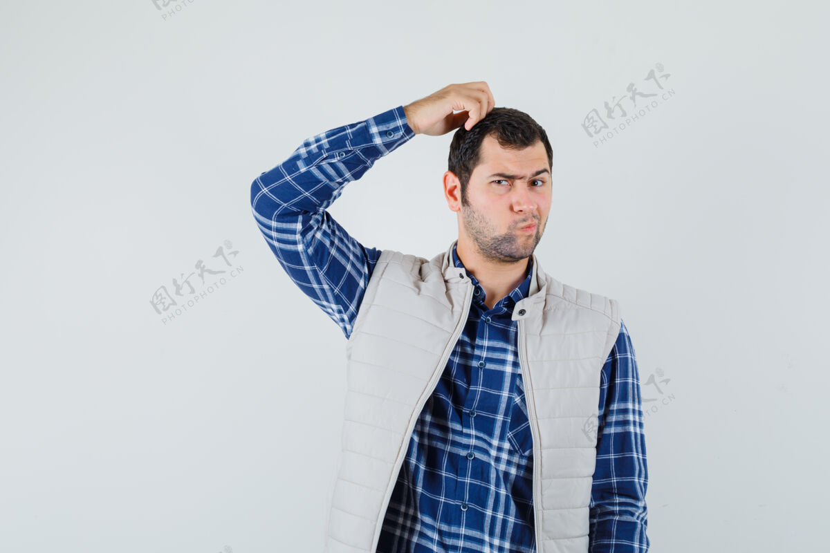 衬衫年轻男性穿着衬衫 夹克思考着什么 看起来很复杂 前视图男人手幼儿