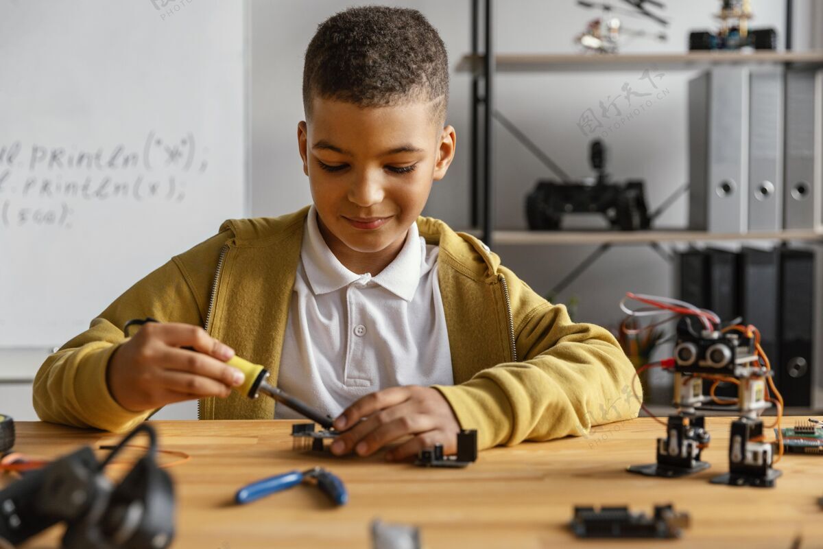 建筑工具儿童制造机器人男孩自制组件