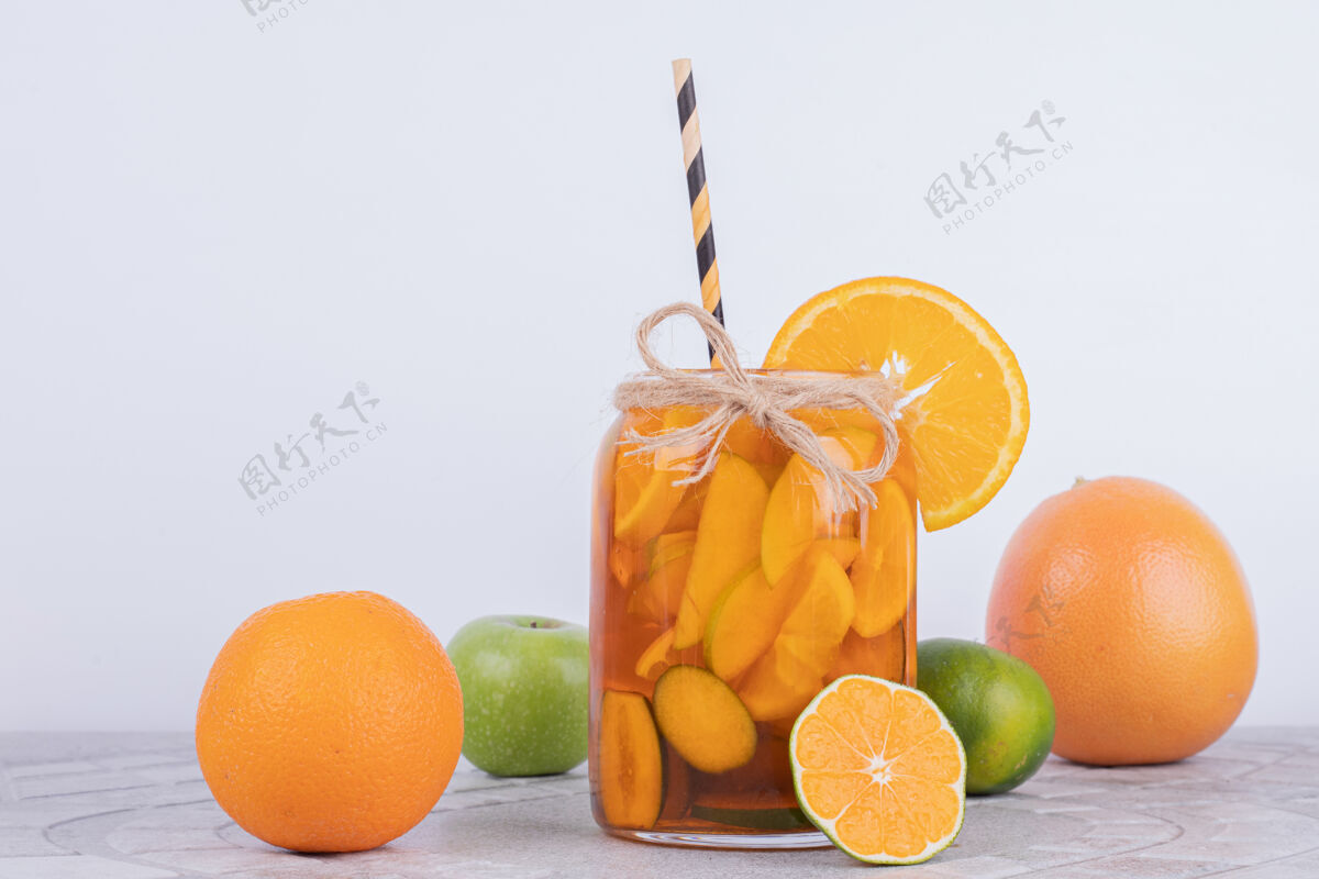 酸橙与葡萄柚 酸橙和肉桂一起喝水食物葡萄柚