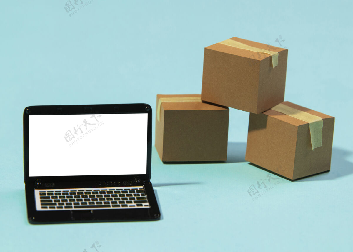 分类配备笔记本电脑和盒子生活生活方式工作